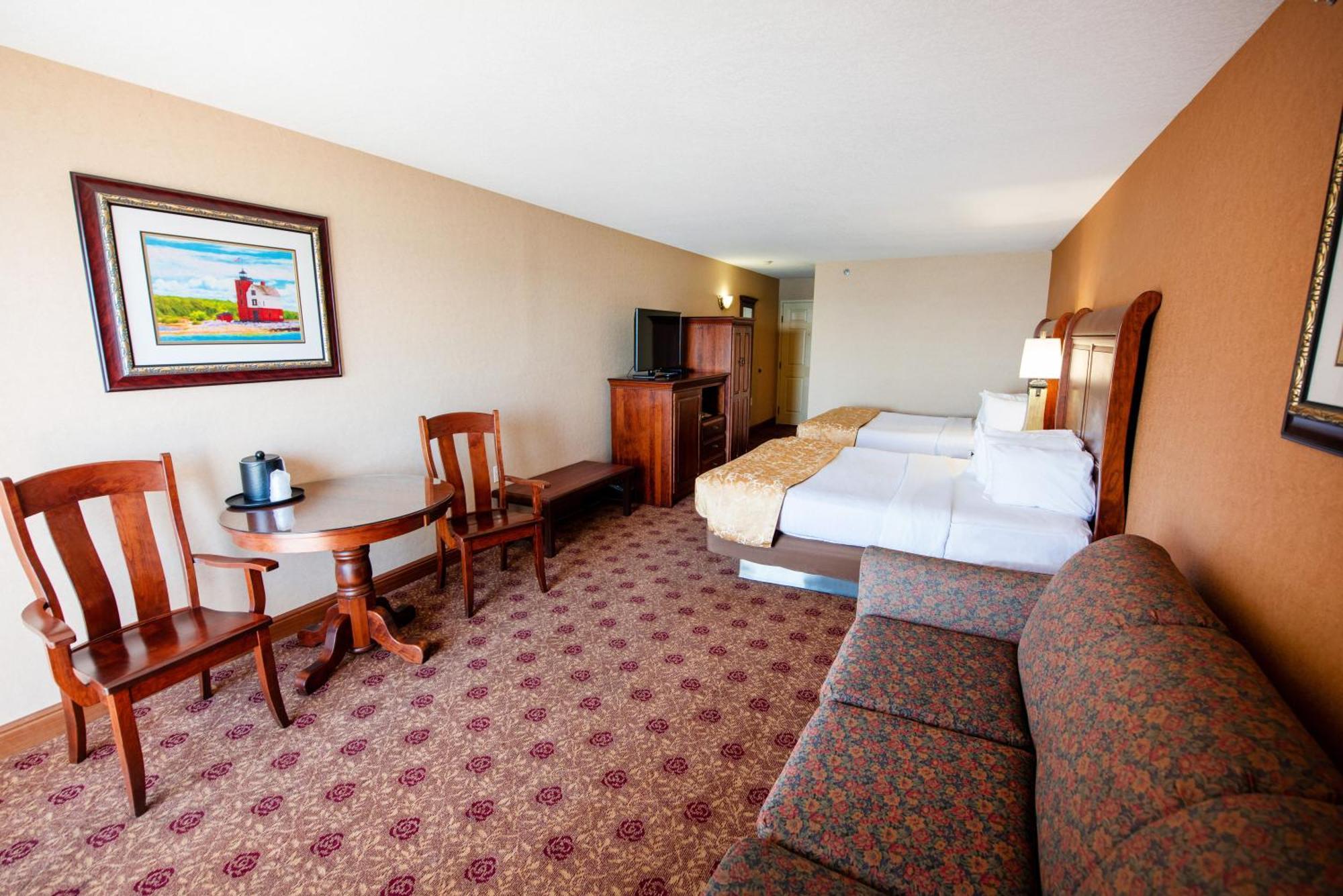 Hamilton Inn Select Beachfront Mackinaw City Bagian luar foto