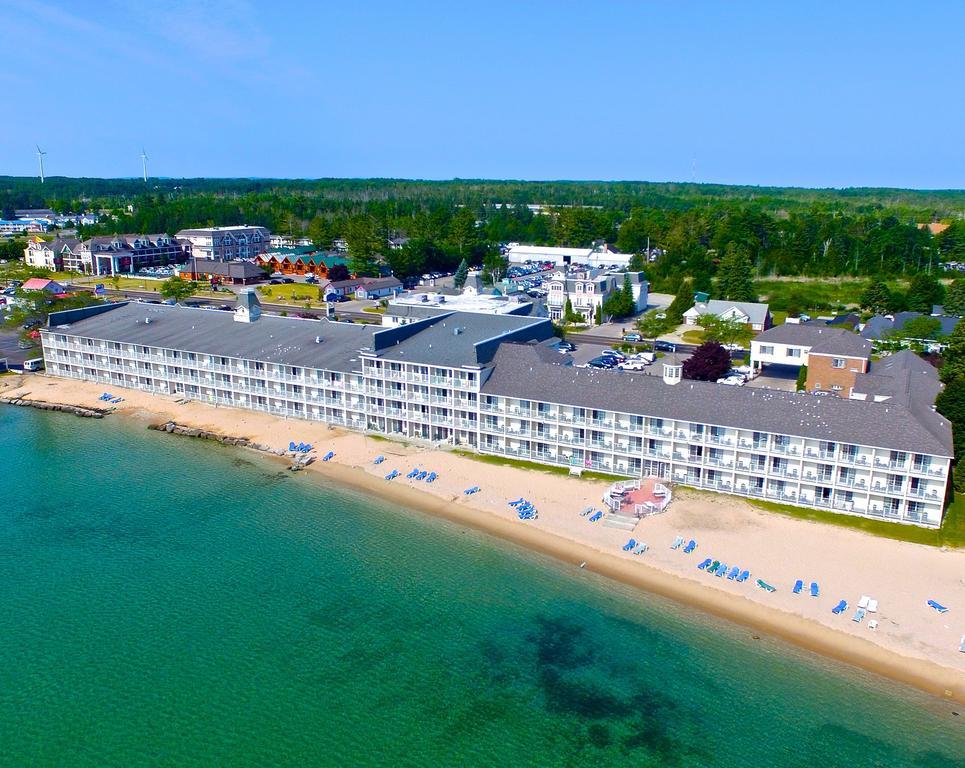 Hamilton Inn Select Beachfront Mackinaw City Bagian luar foto
